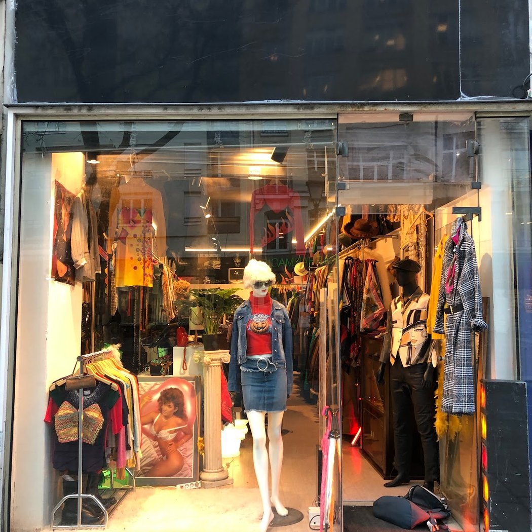 Tragic Vintage Store 2